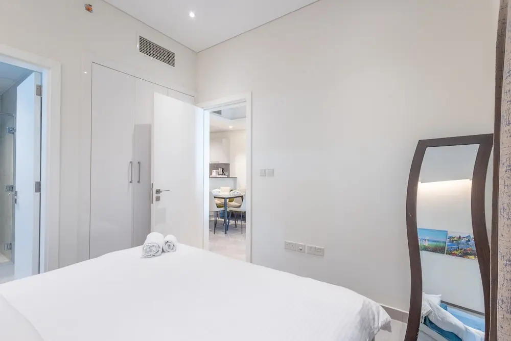 Дубай: SuperHost - Comfort 1BR Centurion Onyx Retreat with Balcony