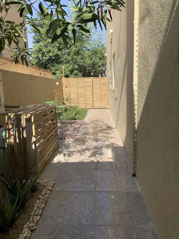 Дубай: Charming and Cozy Apartment in Dubai Available now