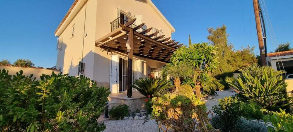 Аргака: Fab Sea&mountain View Villa Close to the Beach