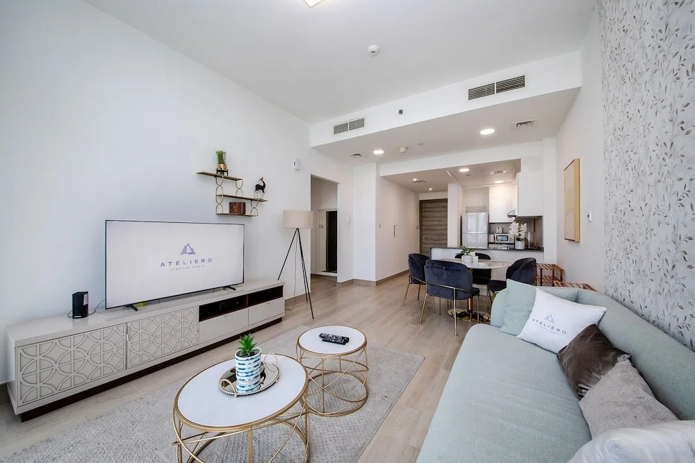 Дубай: Perfect 1BR in Bloom Tower, Dubai