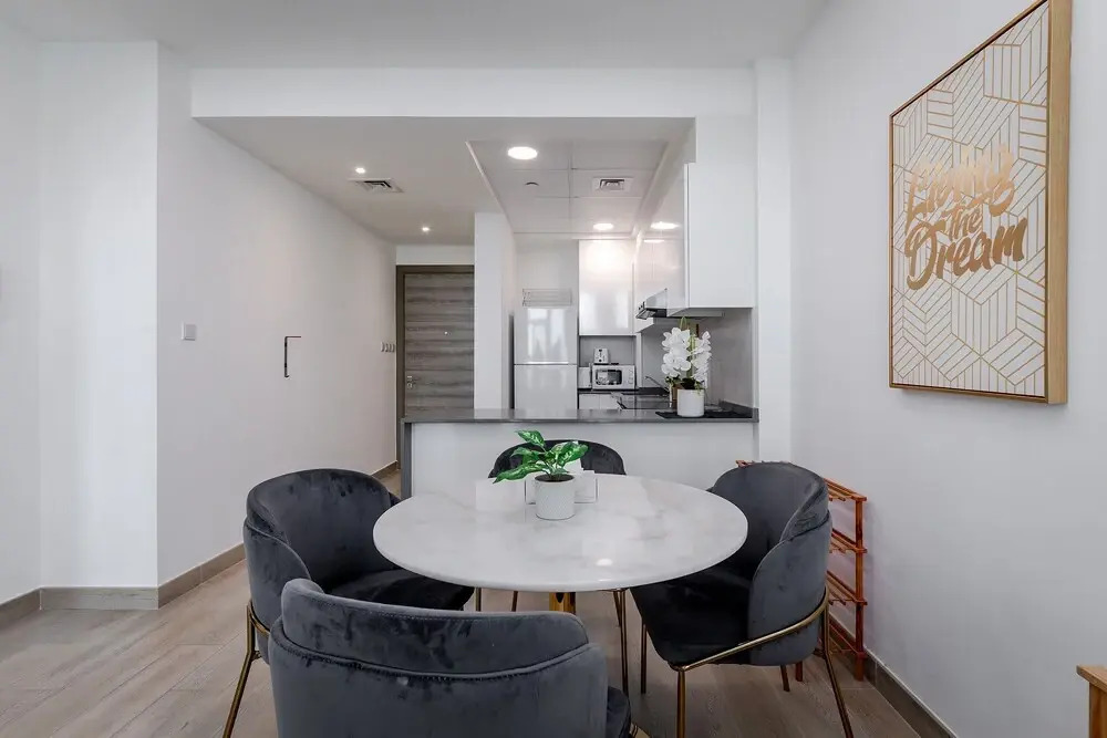 Дубай: Perfect 1BR in Bloom Tower, Dubai
