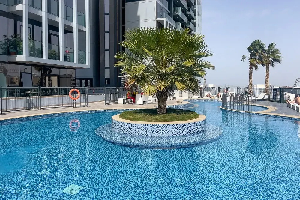 Дубай: Perfect 1BR in Bloom Tower, Dubai