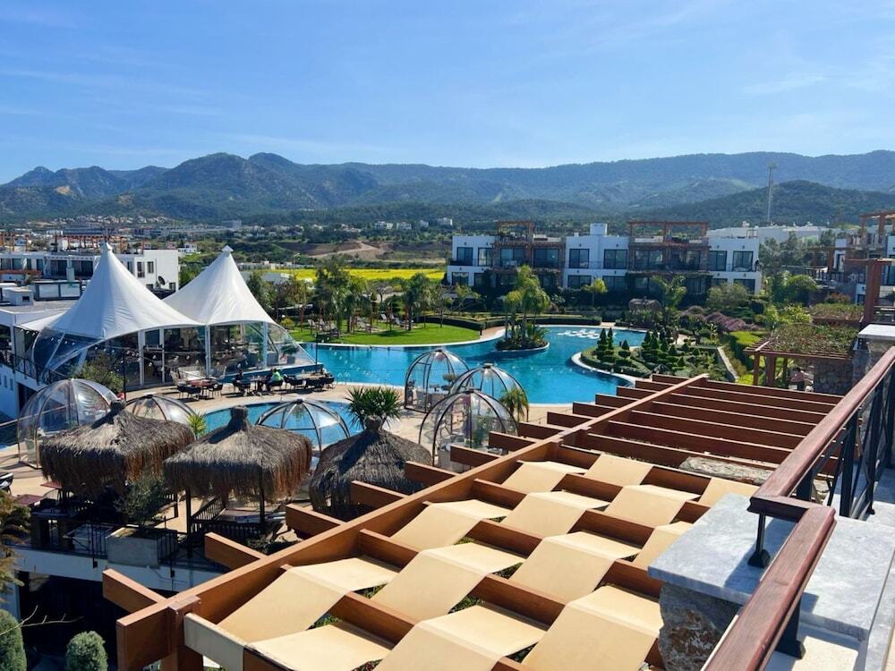 Калогреа: Modern and Luxurious Apartment in a Prime Resort