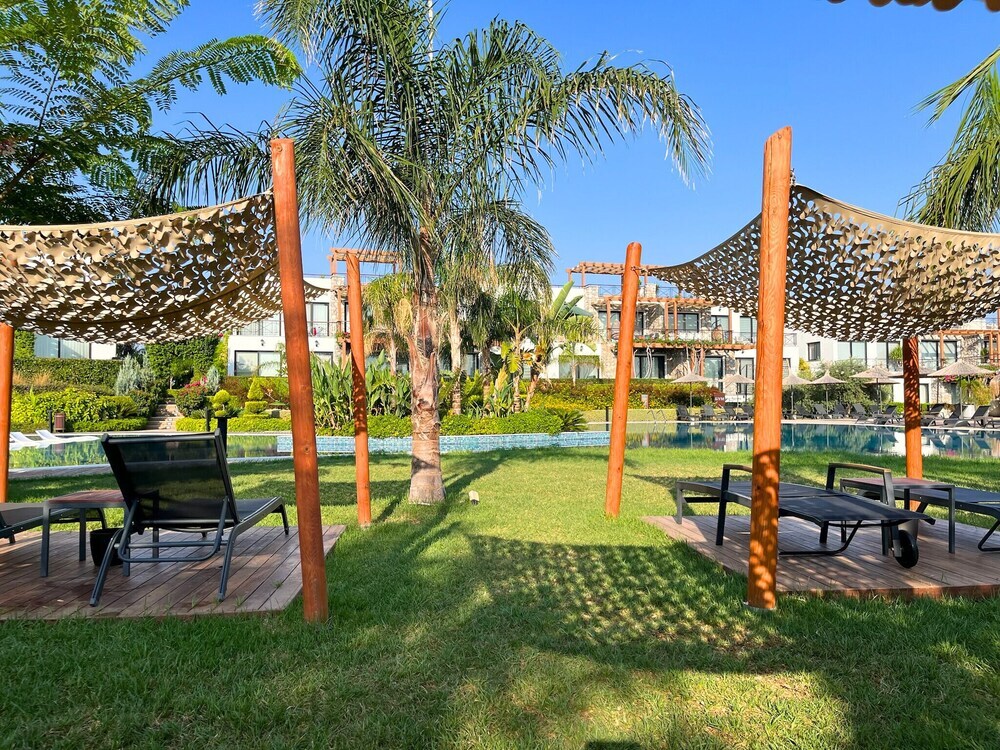 Калогреа: Modern and Luxurious Apartment in a Prime Resort