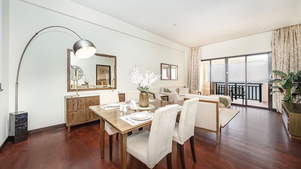 Дубай: Luxury StayCation - Exquisite 1BR with Stunning Views on Palm Jumeirah
