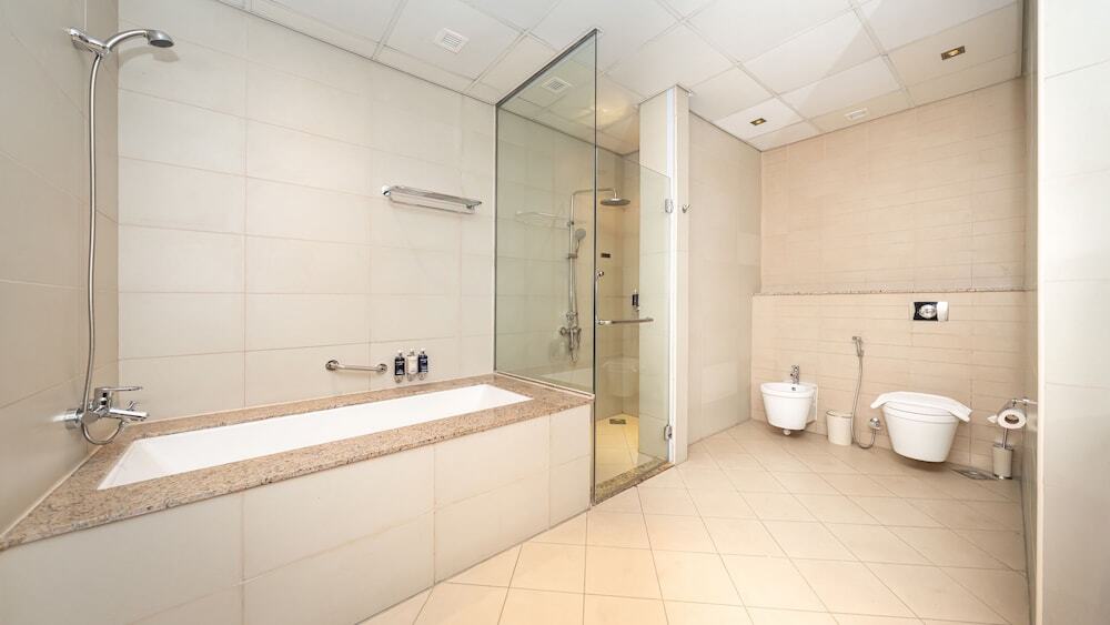 Дубай: Luxury StayCation - Exquisite 1BR with Stunning Views on Palm Jumeirah