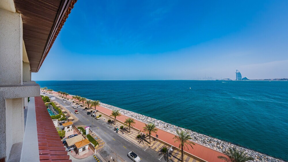 Дубай: Luxury StayCation - Exquisite 1BR with Stunning Views on Palm Jumeirah