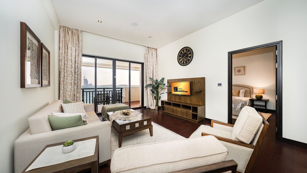 Дубай: Luxury StayCation - Exquisite 1BR with Stunning Views on Palm Jumeirah