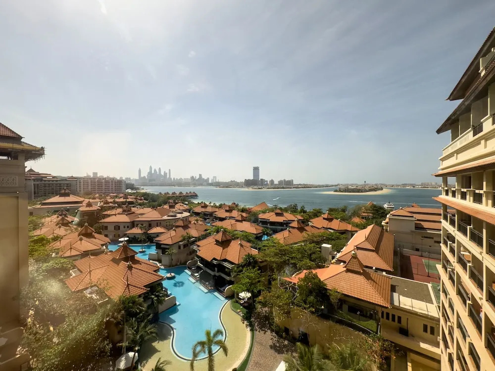 Дубай: Luxury StayCation - Exquisite 1BR with Stunning Views on Palm Jumeirah