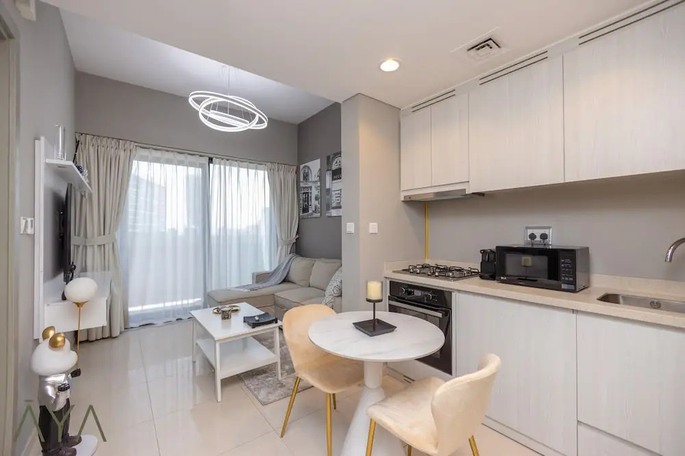 Дубай: Aya - Canal Skyline Suite/ One BR Haven at ZADA Tower