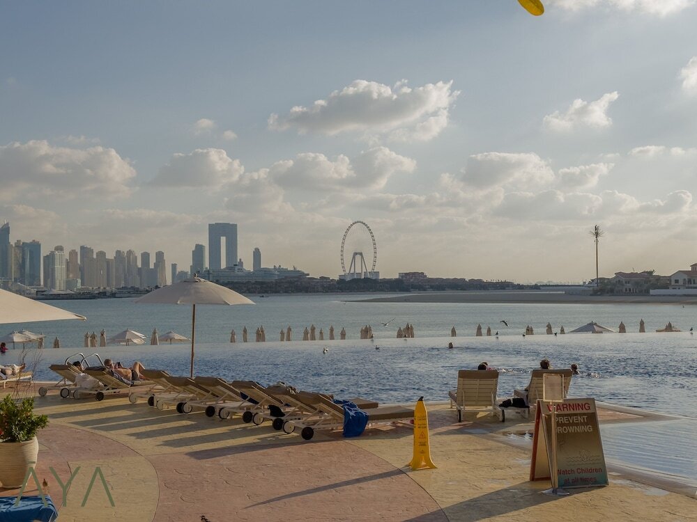 Дубай: Aya - Maisonette Amalfi/ 1BR Haven at Palm Jumeirah