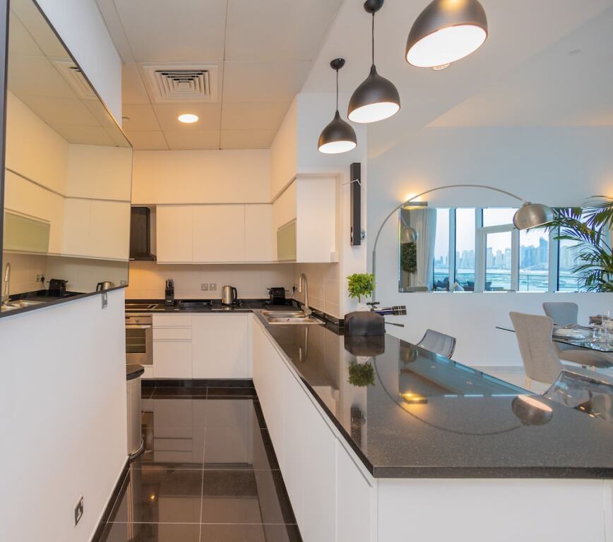 Дубай: Aya - Maisonette Amalfi/ 1BR Haven at Palm Jumeirah