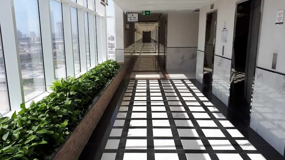 Дубай: Remarkable 2-bed Apartment in Dubai