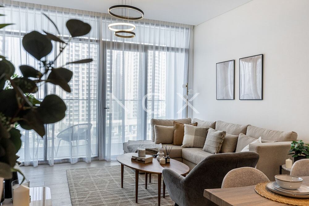 Дубай: Newly Furnished Palace Residence - NOX