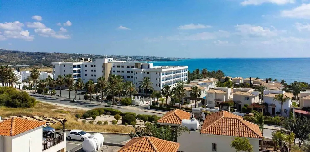 Пейя: Beautiful 3-bed Villa in Coral Bay