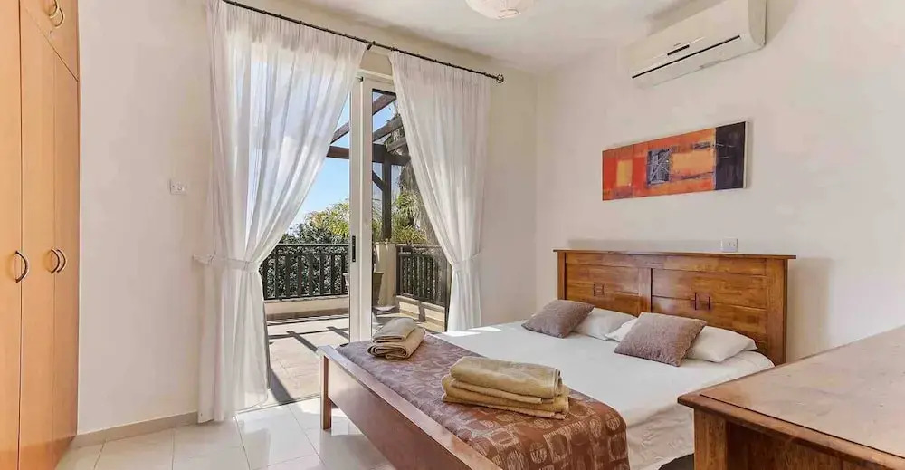 Beautiful 3-bed Villa in Coral Bay — фото 2