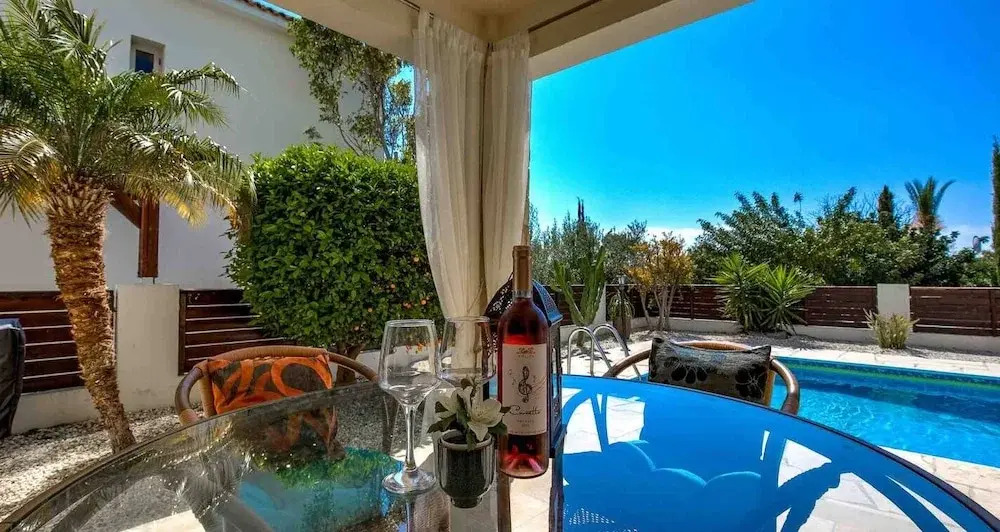 Пейя: Beautiful 3-bed Villa in Coral Bay