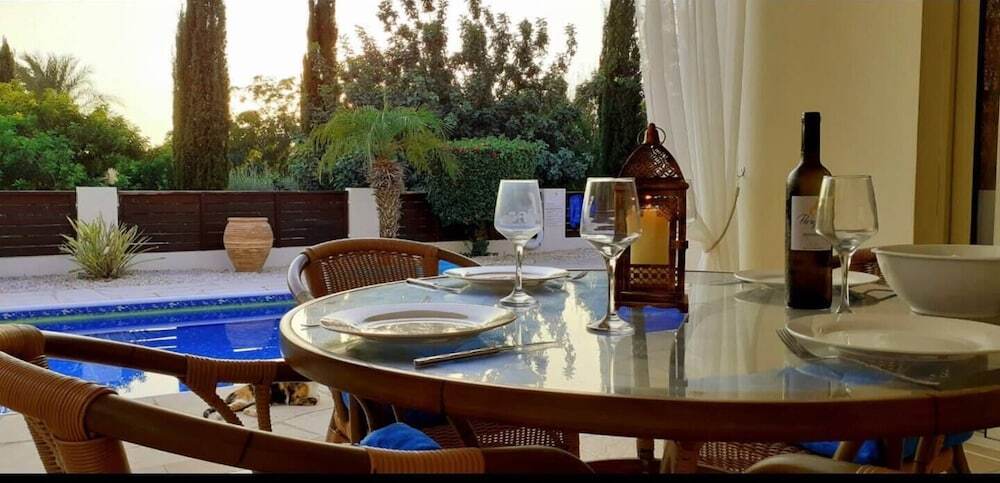 Пейя: Beautiful 3-bed Villa in Coral Bay