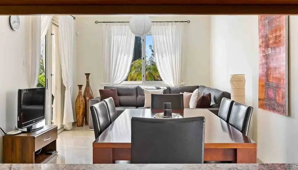 Пейя: Beautiful 3-bed Villa in Coral Bay