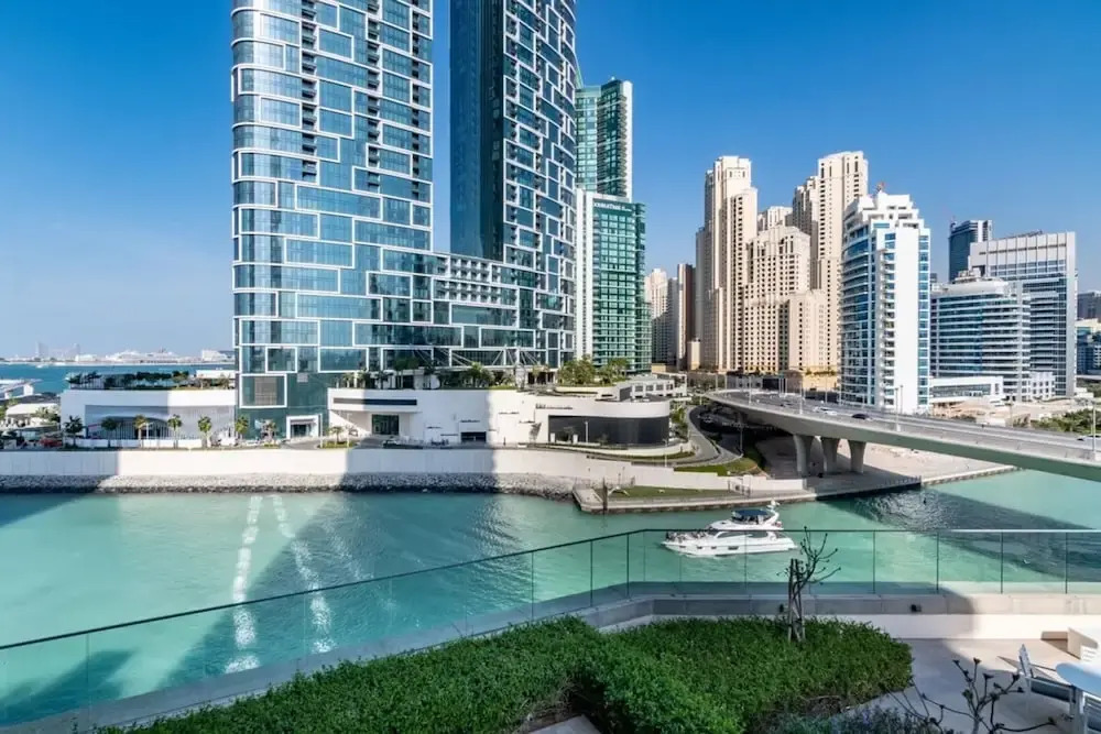 Дубай: Silkhaus Cozy Marina View Pool Gym Near JBR
