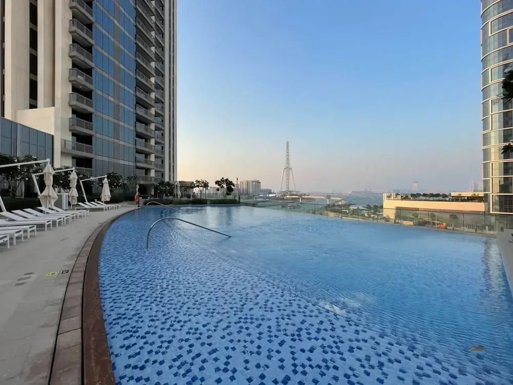 Дубай: Silkhaus Cozy Marina View Pool Gym Near JBR