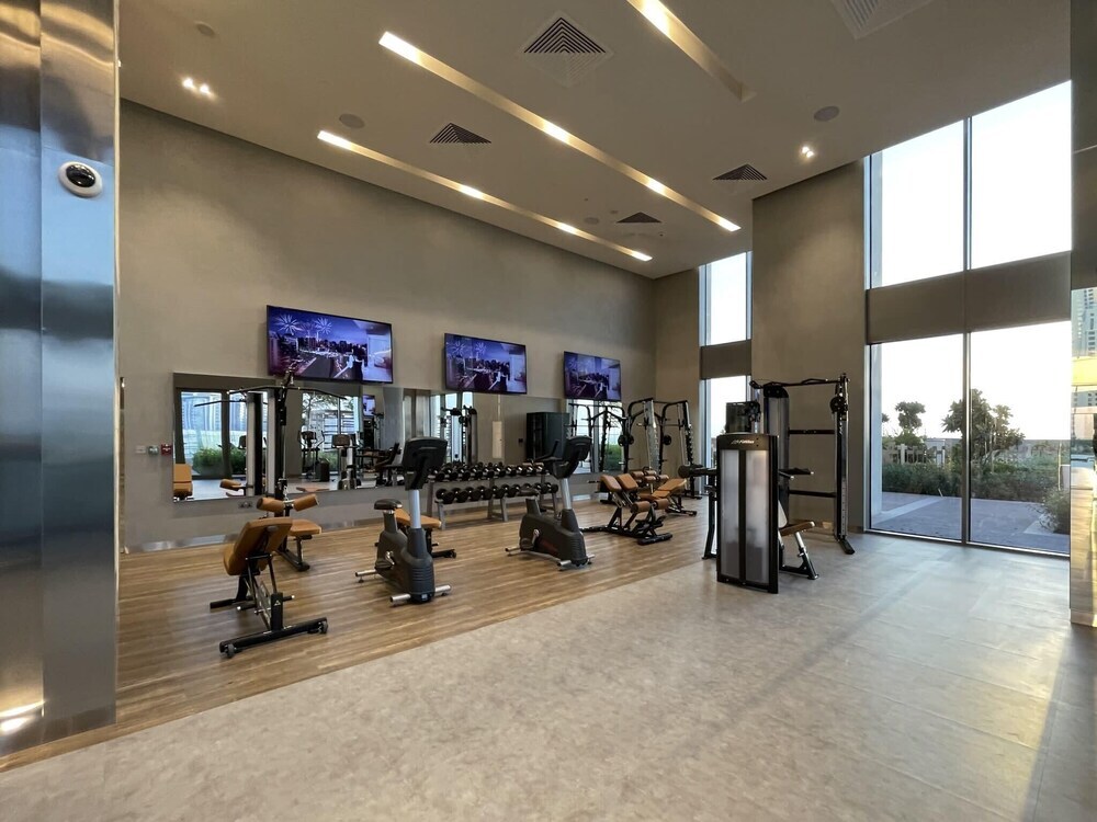 Дубай: Silkhaus Cozy Marina View Pool Gym Near JBR