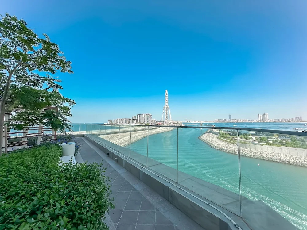 Дубай: Breathtaking 3BR with Sea & Marina