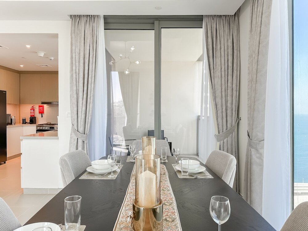 Дубай: Breathtaking 3BR with Sea & Marina