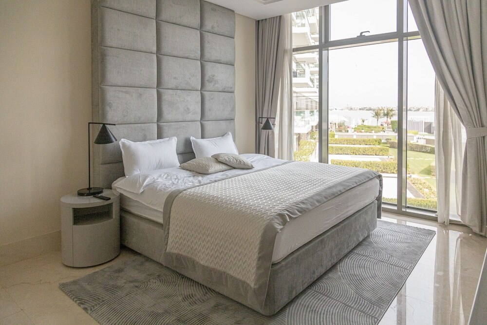 Дубай: Palm Perfection 3BR with Private Beach