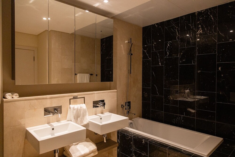 Дубай: Palm Perfection 3BR with Private Beach