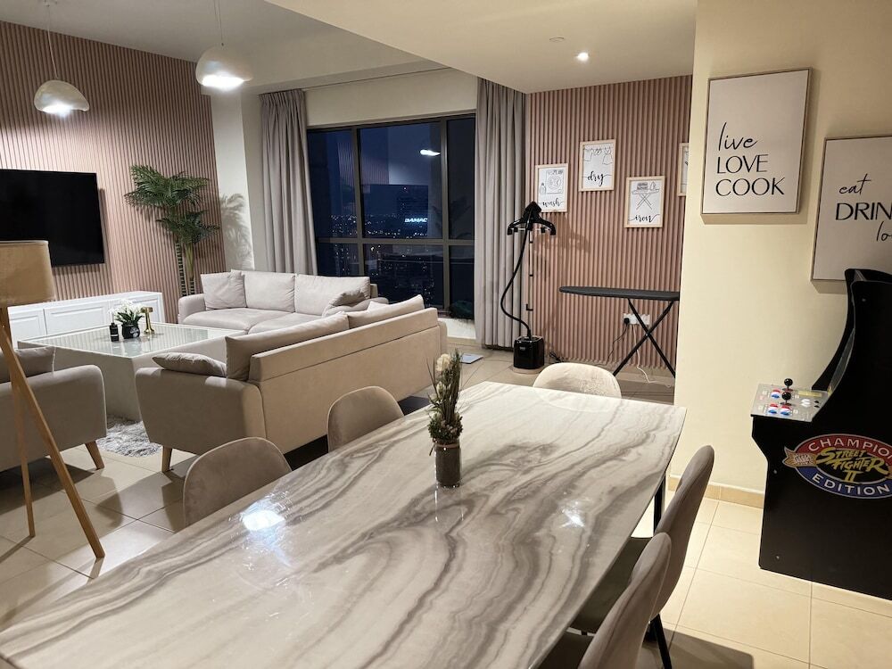 Дубай: Pure Sand Luxury Hostel