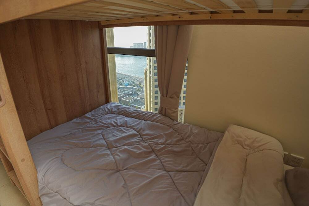 Дубай: Pure Sand Luxury Hostel