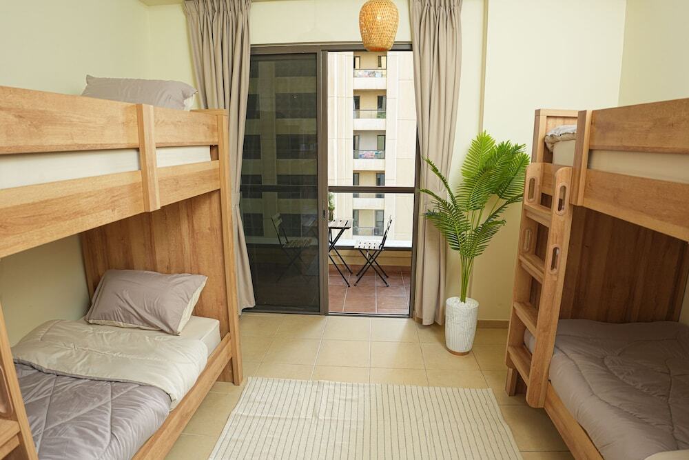 Дубай: Pure Sand Luxury Hostel