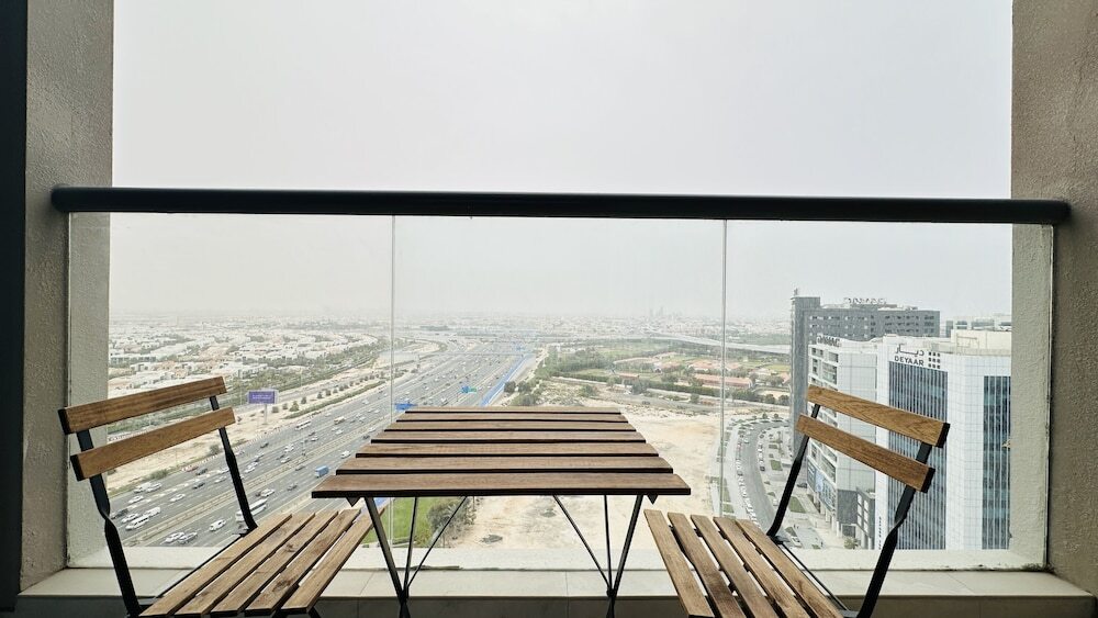 Дубай: Luxury Studio Apartment Palm View with Big Balcony Free Parking by Belvilla