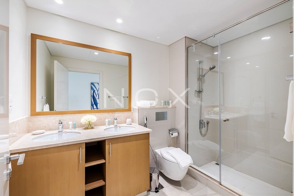 Дубай: Stunning 3BR BLVD Crescent