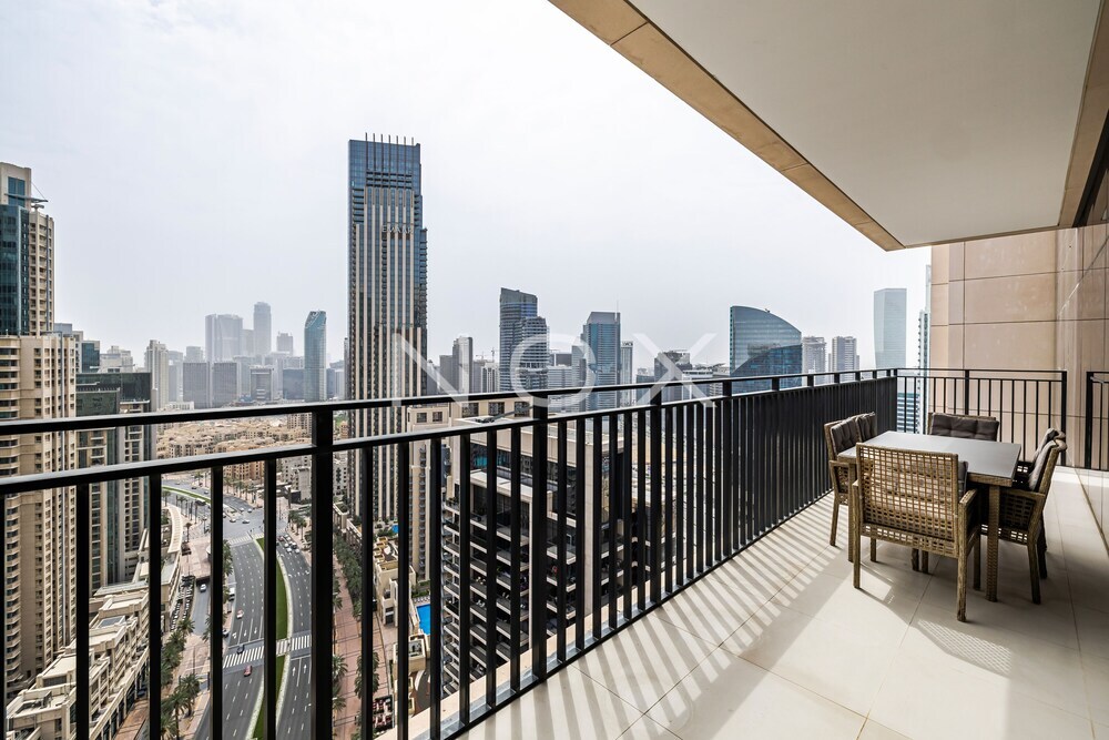 Дубай: Stunning 3BR BLVD Crescent