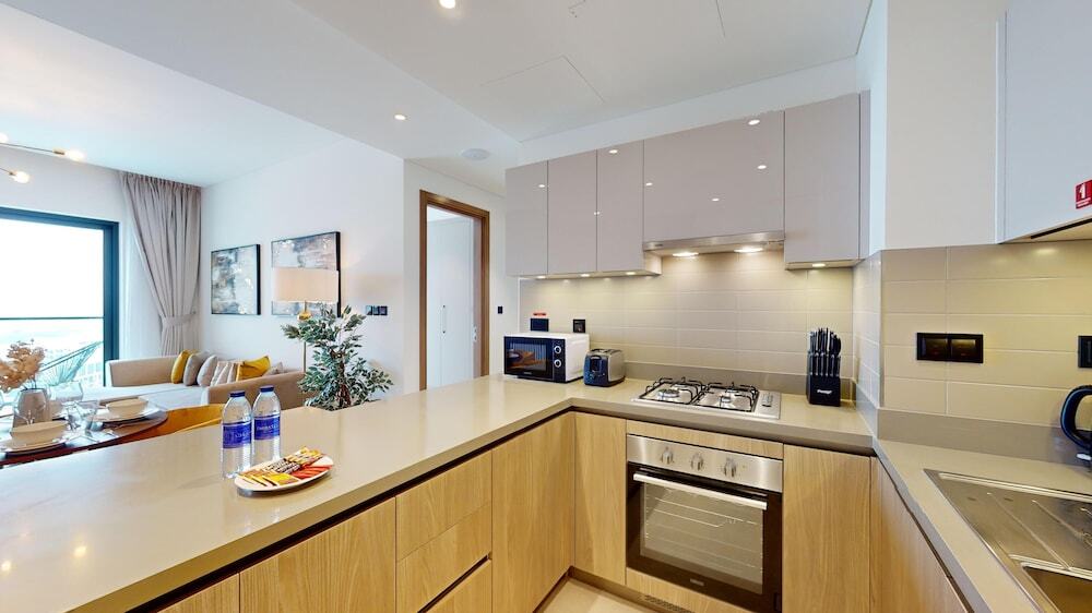 Дубай: Primestay - 1BR + Maids in Meydan Dubai