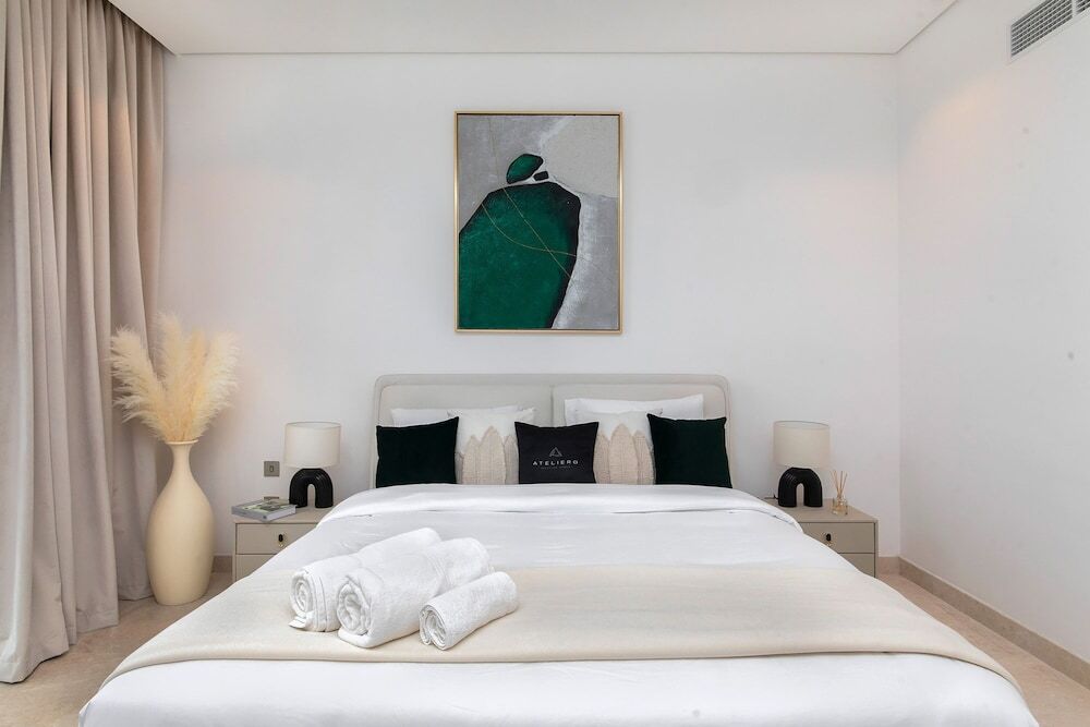 Дубай: Luxe 3BR with Burj Khalifa view