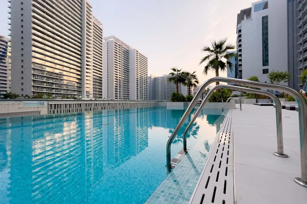 Дубай: Luxe 3BR with Burj Khalifa view