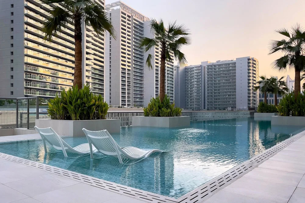 Дубай: Luxe 3BR with Burj Khalifa view