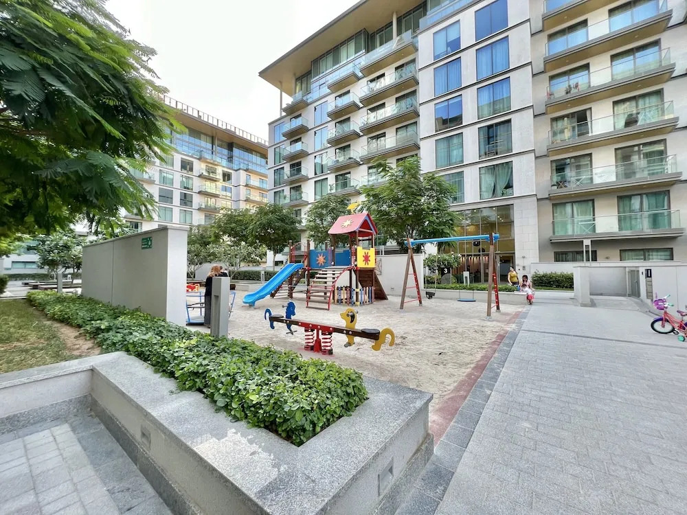 Дубай: Cosmos Living Luxurious Sobha Hartland