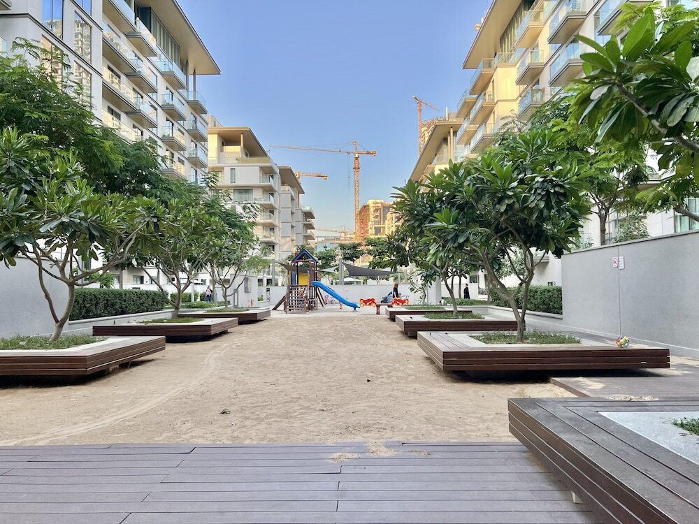 Дубай: Cosmos Living Luxurious Sobha Hartland