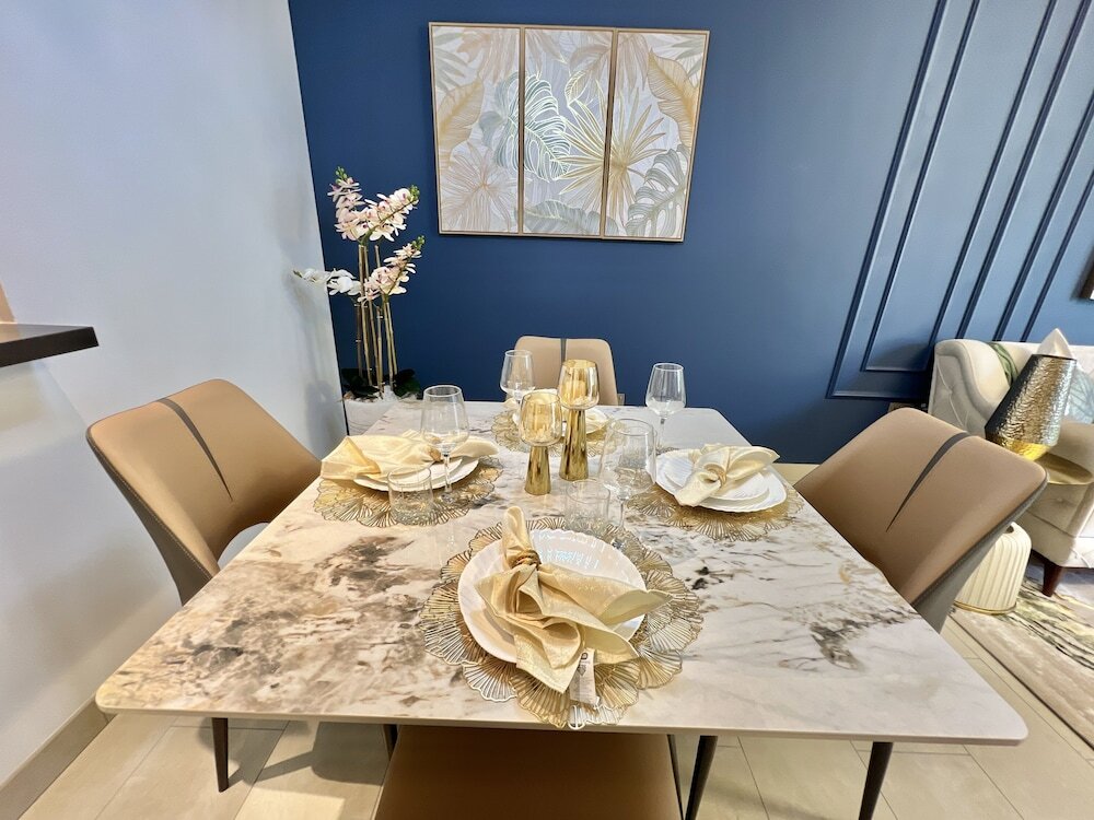 Дубай: Cosmos Living Luxurious Sobha Hartland