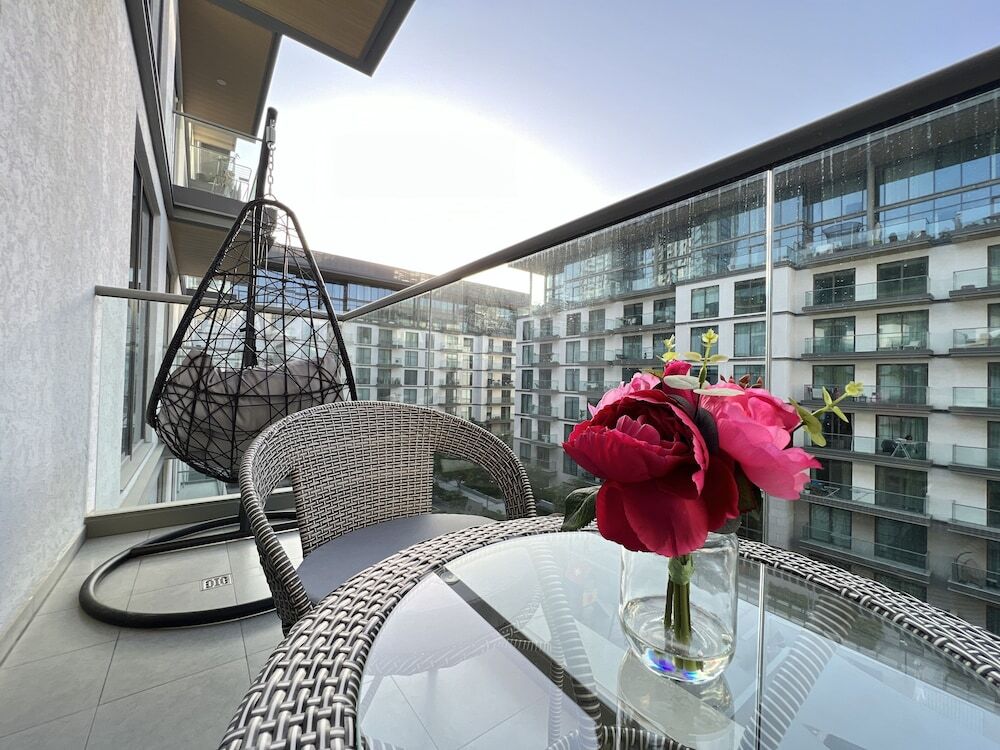 Дубай: Cosmos Living Luxurious Sobha Hartland