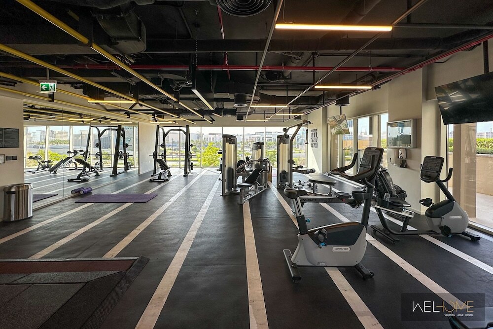 Дубай: WelHome - Contemporary 1BR at Dubai Hills Estate
