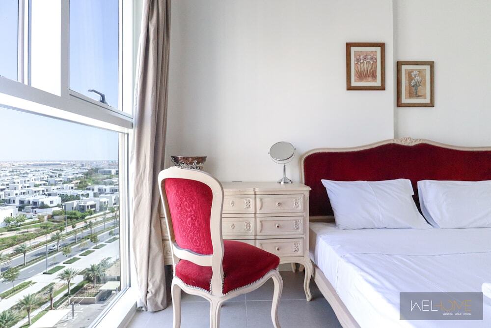 Дубай: WelHome - Contemporary 1BR at Dubai Hills Estate