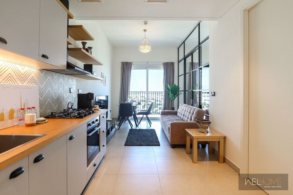 Дубай: WelHome - Contemporary 1BR at Dubai Hills Estate