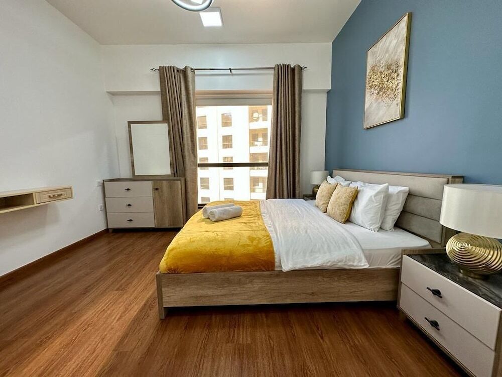 Дубай: 3BR Luxury Apartment Sea View