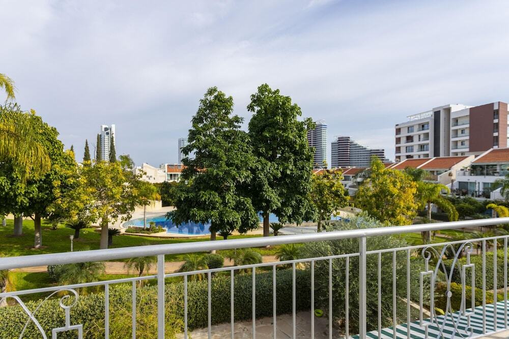 Гермасойя: Bay View Gardens Apt 3