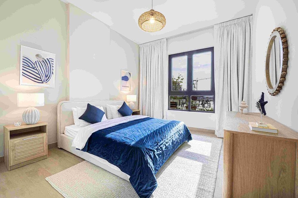 Дубай: Quiet Place 1BR La Rive 2 Jumeirah